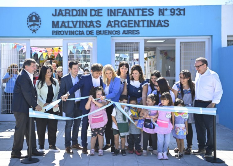 Kicillof inauguró un nuevo Jardín de Infantes en Malvinas Argentinas