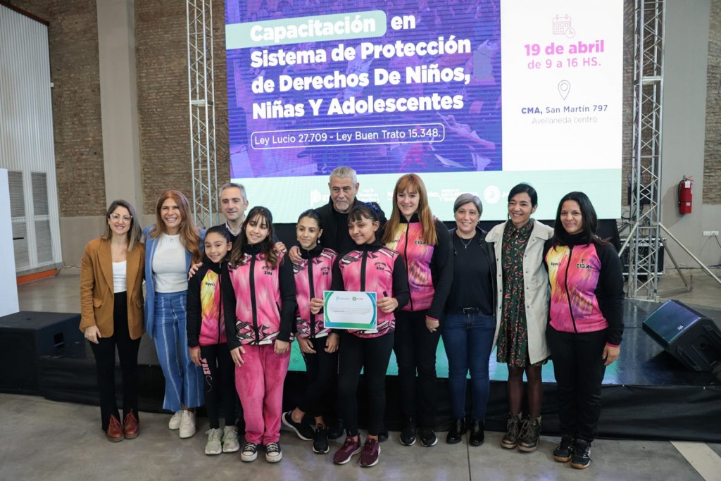 Avellaneda: Ferraresi y Larroque lanzaron un programa de capacitación en protección de los derechos de niños y adolescentes
