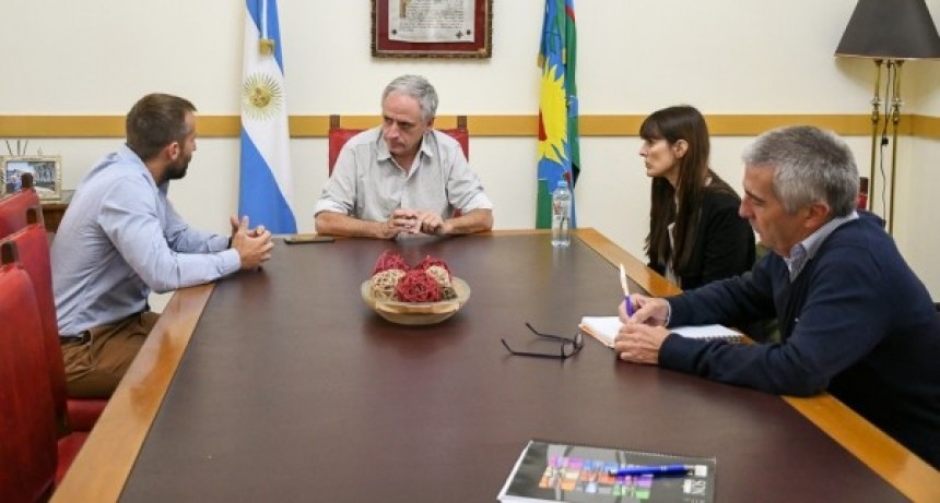Chascomús: Javier Gastón se reunió con representantes de la empresa Villa del Sur 