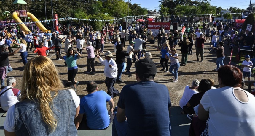Tigre: El Municipio realizó una nueva fecha del ciclo Domingos de Peña