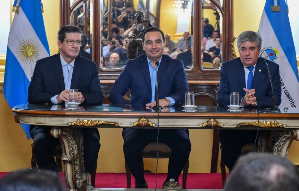 Corrientes: Valdés firmó convenio con la UNNE para ampliar el acceso a las carreras de ingeniería