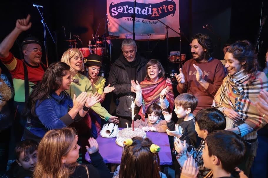 Avellaneda: Ferraresi participó del 13º aniversario de Sarandí Arte 