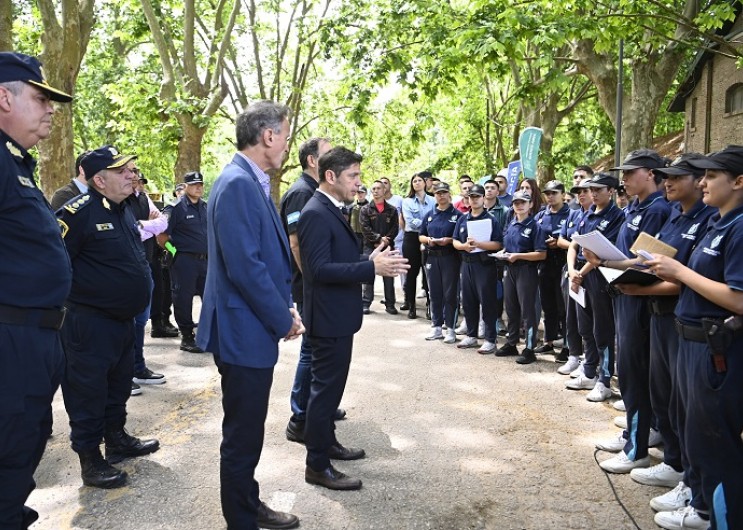 Kicillof inauguró la puesta en valor del edificio de sanidad de la Escuela de Policía Juan Vucetich