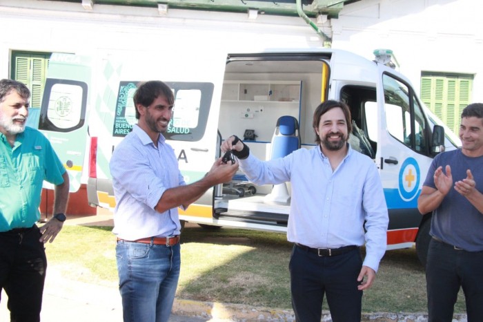 El Ministerio de Salud inició la distribución de 52 nuevas ambulancias en toda la provincia de Buenos Aires 