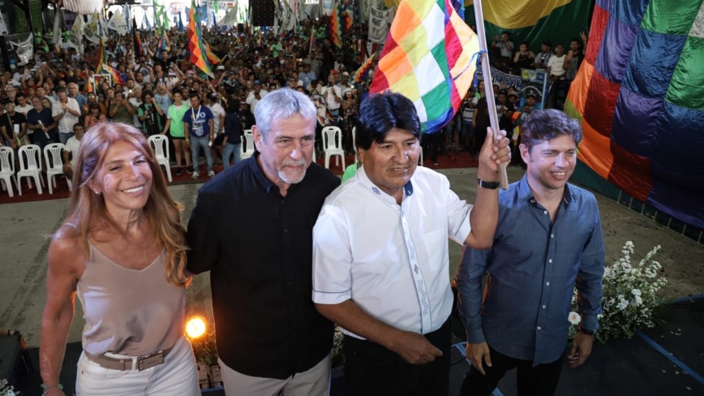 Evo Morales, Axel Kicillof y Jorge Ferraresi celebraron los 14 años del Estado Plurinacional de Bolivia en Avellaneda 