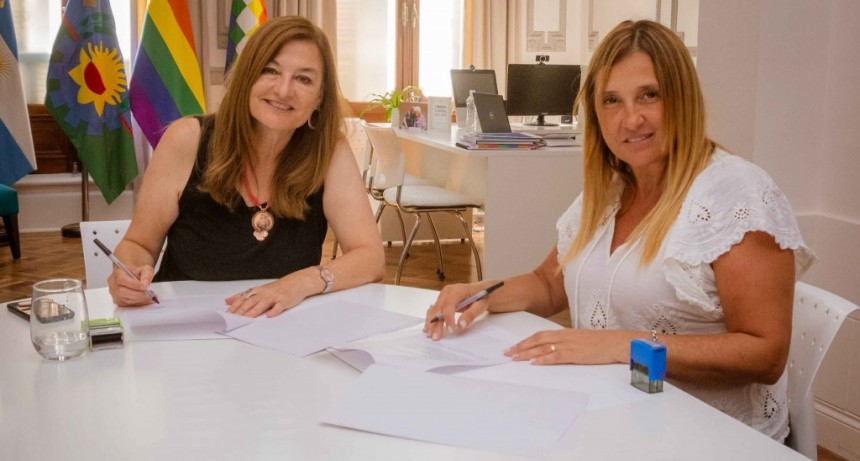 Merlo: Karina Menéndez firmó un convenio en contra de la violencia 