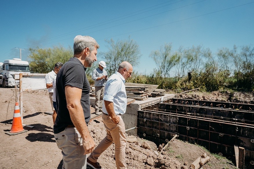 Entre Ríos: Frigerio recorrió una obra pluvial reiniciada en General Galarza