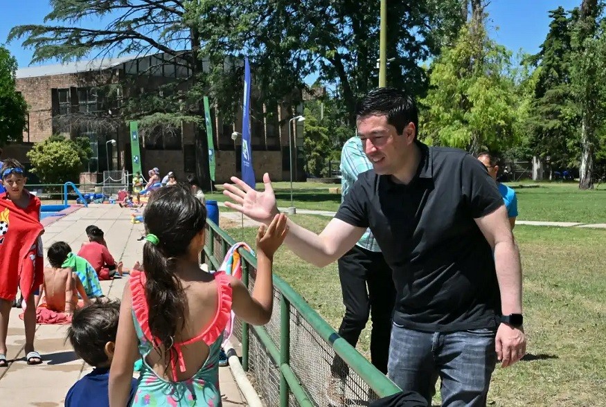 Malvinas Argentinas: Nardini visitó las colonias de verano del distrito