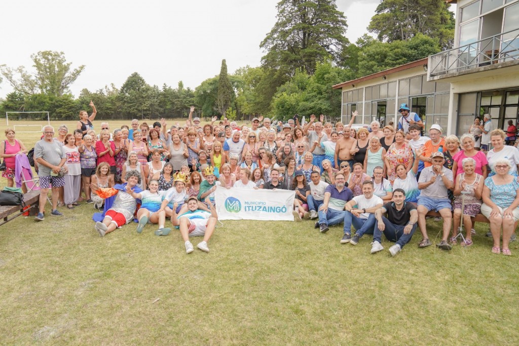 Ituzaingó: Descalzo recorrió las colonias de vacaciones del distrito