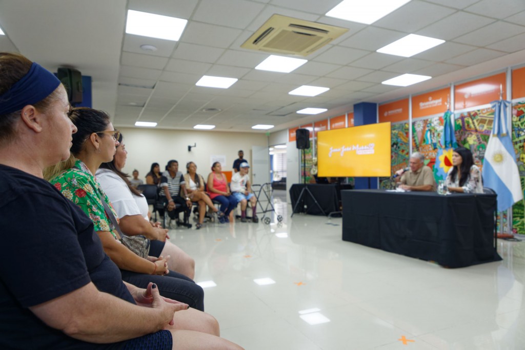 Berazategui: Balor entregó nuevos subsidios para mejoras habitacionales