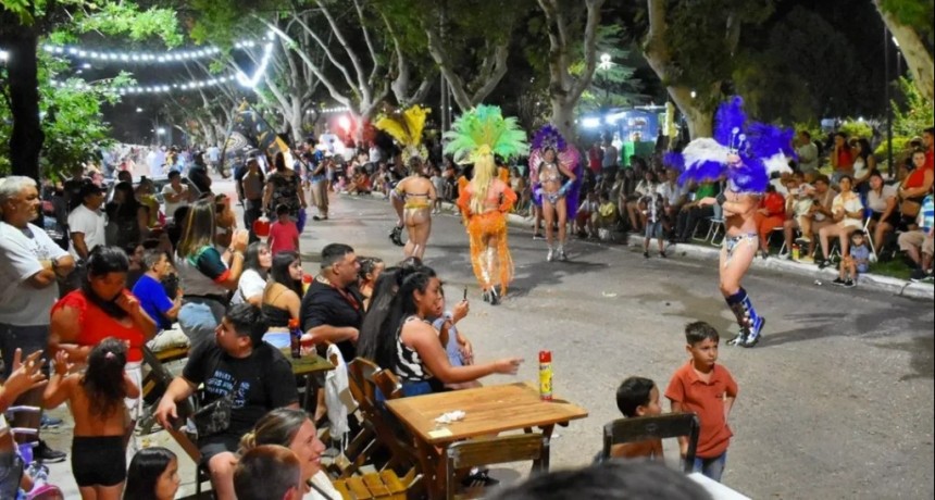 Colón (ER): Comenzaron los Tradicionales Corsos Colonenses 2026 en Plaza Washington