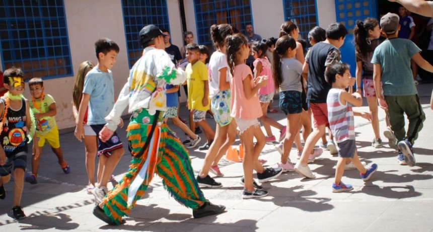 Moreno: Más de 1.500 estudiantes participaron de las escuelas abierta de verano 