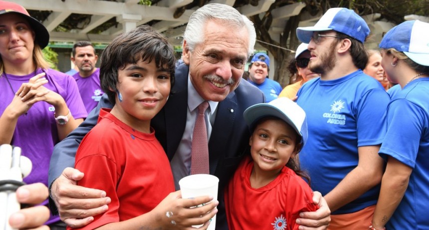 Alberto Fernández visitó la primera colonia de vacaciones para personas con discapacidad