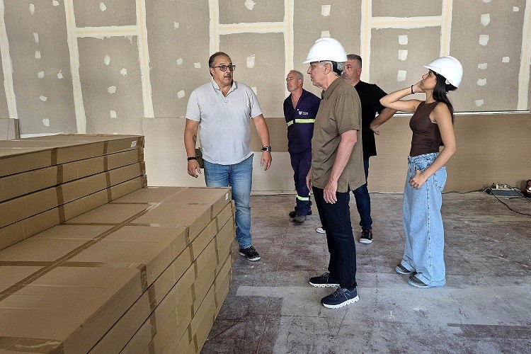 Tigre: Julio Zamora monitoreó la construcción de un auditorio para brindar espectáculos culturales a la comunidad