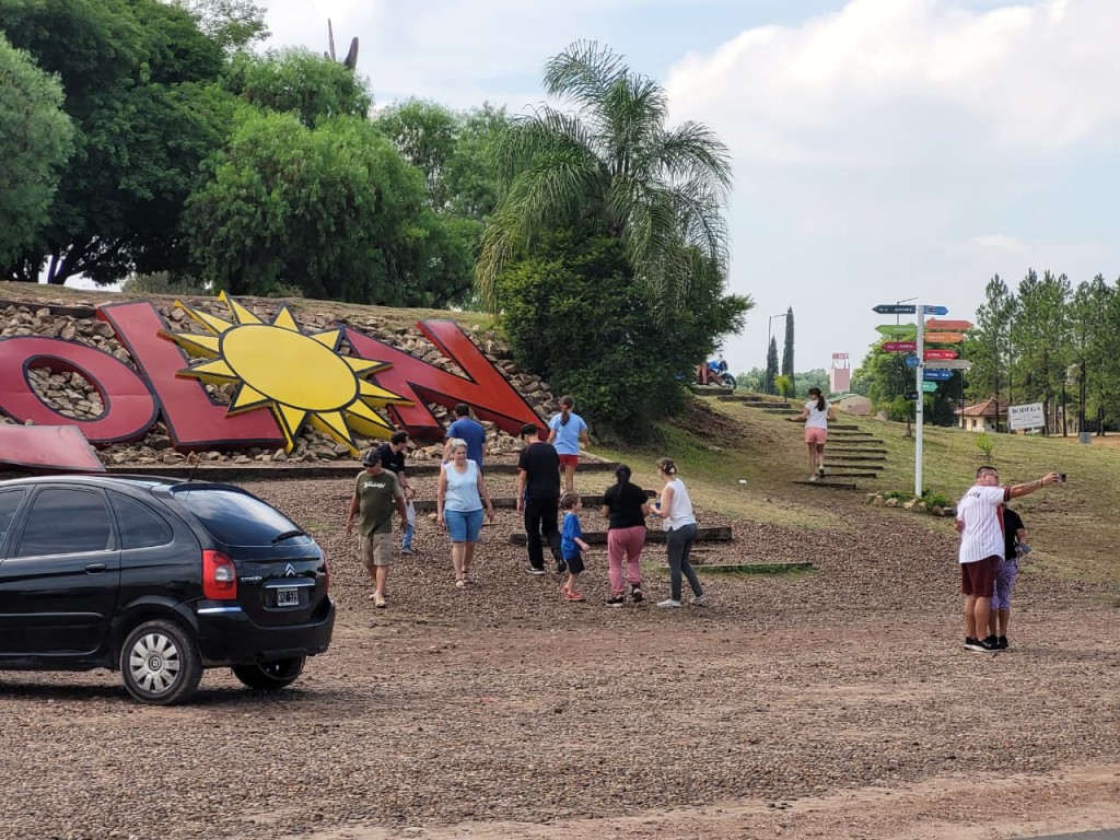 Colón (ER): El Municipio registra un 96% de reservas y se prepara para un fin de semana récord con la Fiesta Nacional de la Artesanía