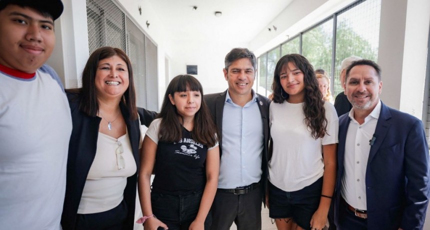 Ituzaingó: Kicillof y Descalzo recorrieron la ampliación de las instalaciones de la Escuela N° 17 