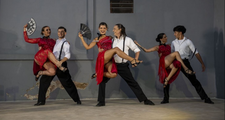 Campana: La Plazoleta del Tango fue nuevamente escenario de una milonga al aire libre