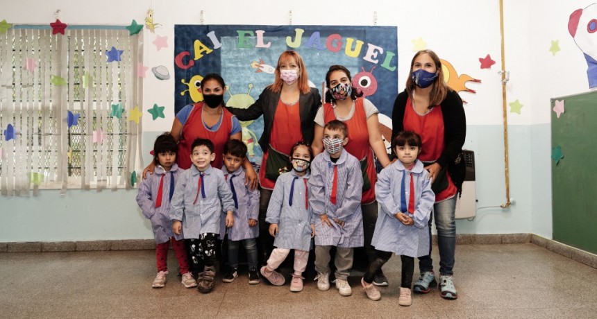 E. Echeverría: Más de 750 pintorcitos entregados a niñas y niños del partido