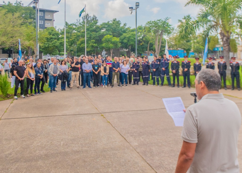 San Fernando: La Municipalidad homenajeó a las víctimas de la dictadura plantando árboles por la Memoria