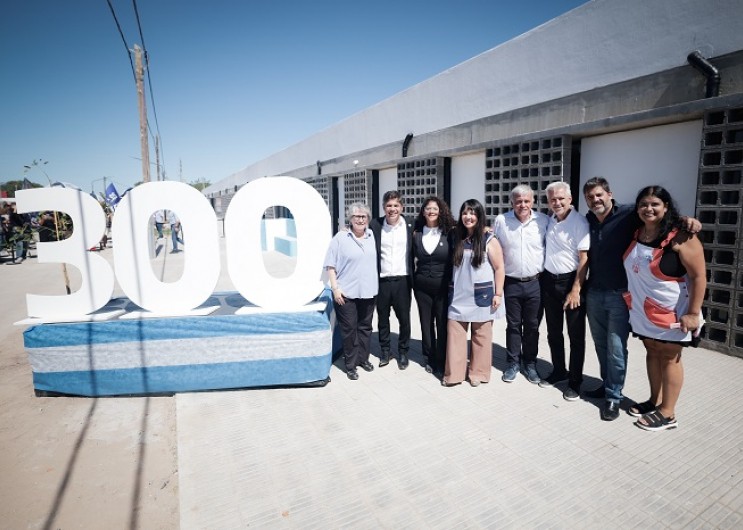 Kicillof inaugur&oacute; el edificio educativo N�300 en Berazategui