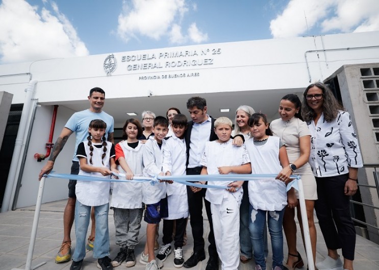 Kicillof inaugur&oacute; la nueva Escuela Primaria N�25 en General Rodr&iacute;guez