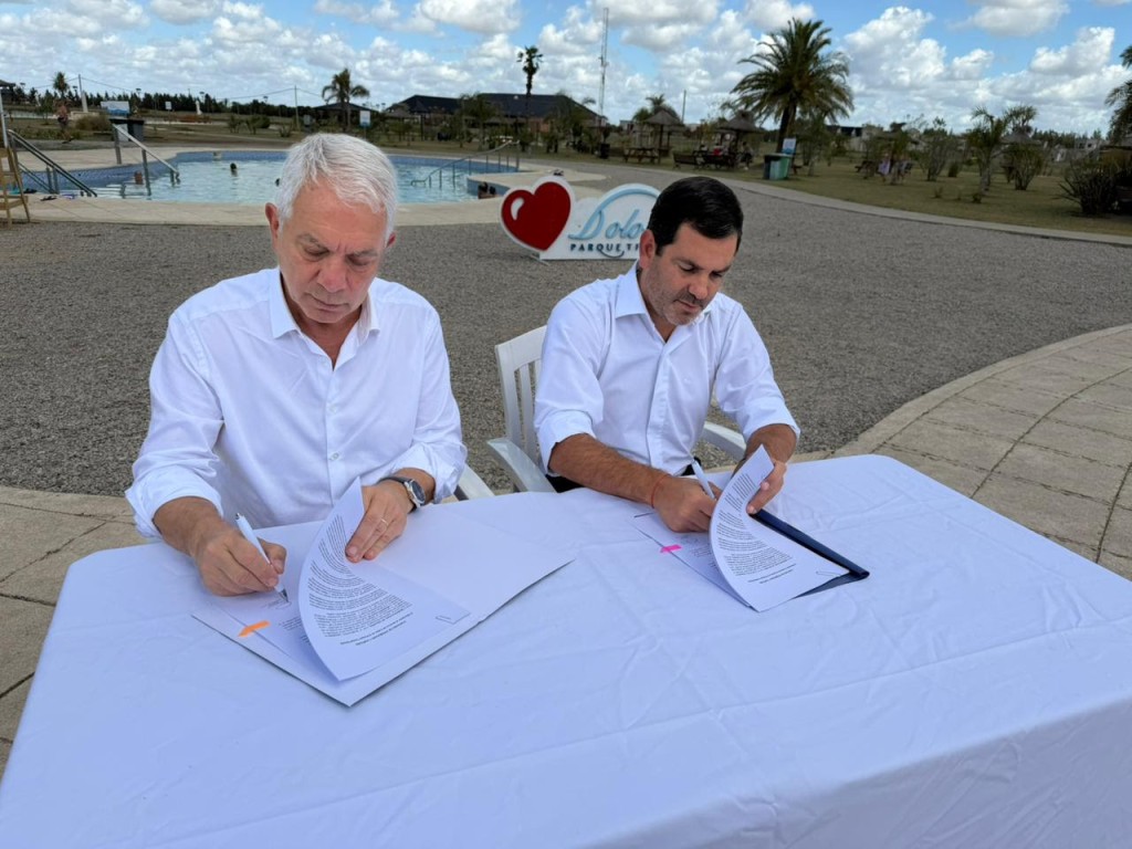 La Plata y Dolores acordaron impulsar el turismo social y propuestas educativas conjuntas