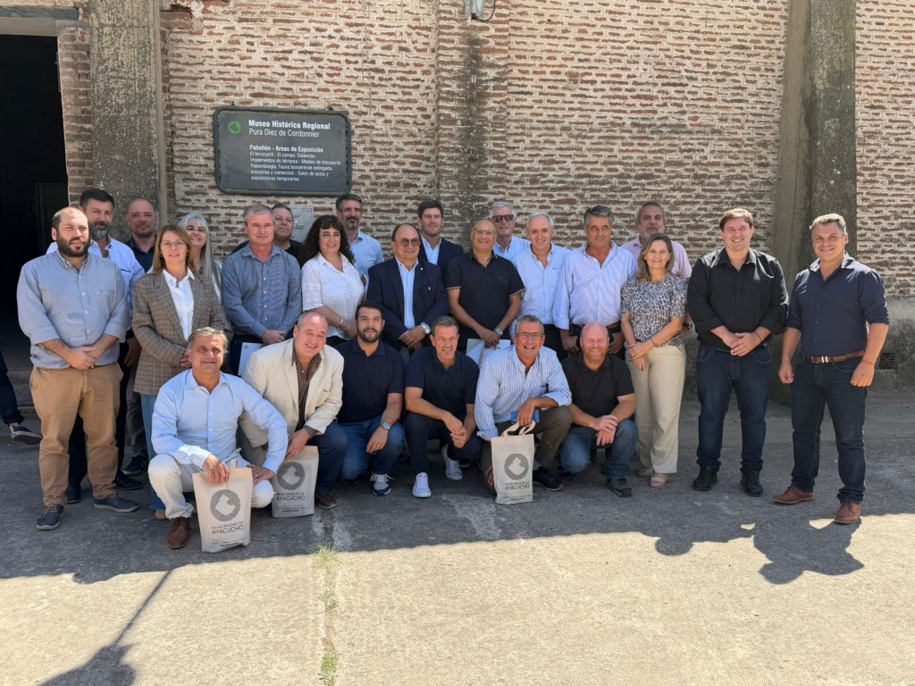 S. A. de Giles:  Gesualdi particip&oacute; del Foro Regional de Intendentes para el Desarrollo y el Crecimiento