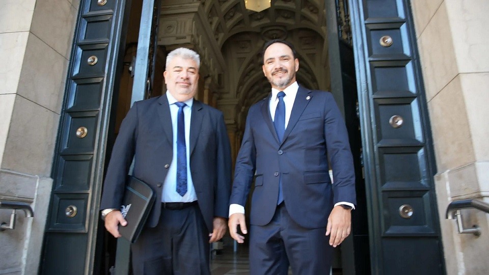 Corrientes: Vald&eacute;s avanz&oacute; en el hist&oacute;rico reclam&oacute; por las regal&iacute;as de Yacyret&aacute; y Salto Grande