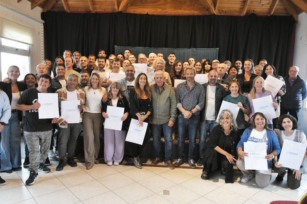 Monte Hermoso: El Municipio entreg&oacute; subsidios a instituciones locales en apoyo al trabajo comunitario