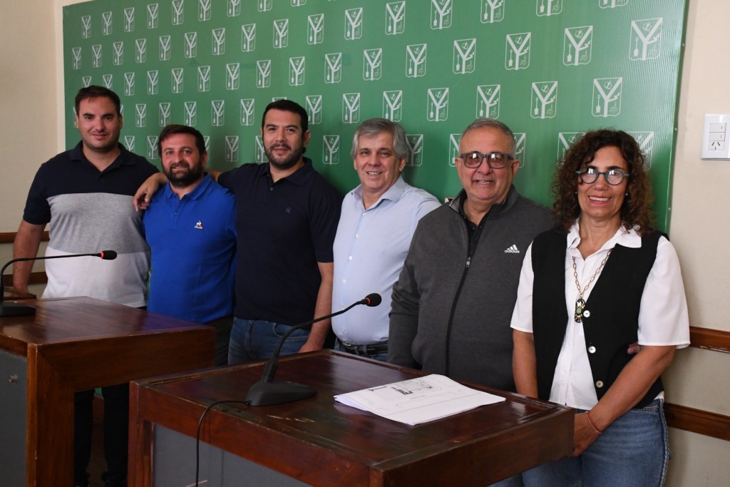 Chivilcoy: Britos anunci&oacute; la licitaci&oacute;n para finalizar el Polideportivo de la avenida 84