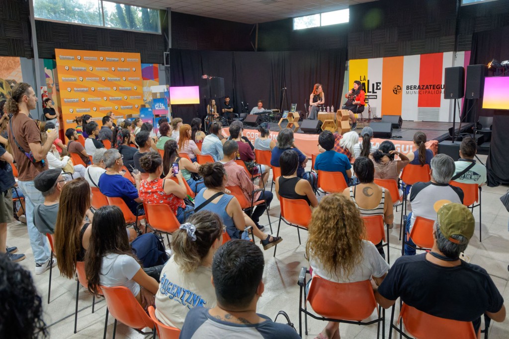 Berazategui: El Municipio realiz&oacute; la 5ta edici&oacute;n de &ldquo;La Calle de los Libros&rdquo;