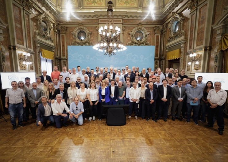 Axel Kicillof anunci&oacute; el pago de la cuota del Fondo de Emergencia y Fortalecimiento de la Inversi&oacute;n Municipal