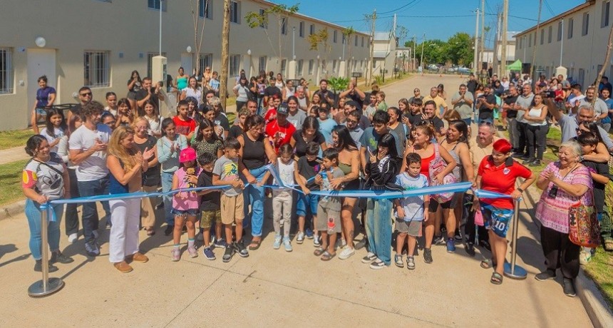 San Fernando: Juan Andreotti entregó viviendas a 25 familias numerosas del distrito 