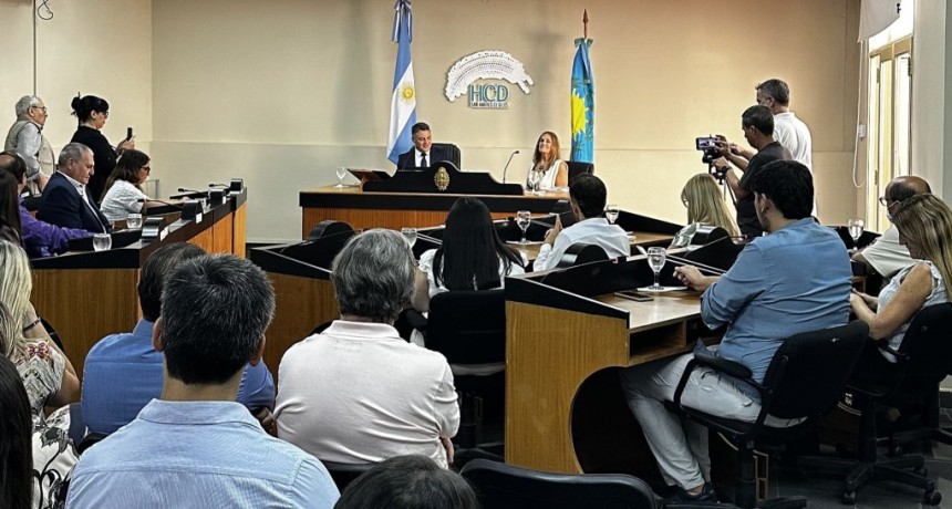 S. A. de Giles: Gesualdi dej&oacute; inauguradas las Sesiones Ordinarias del HCD