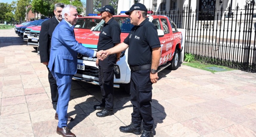 Tigre: Julio Zamora encabez&oacute; la entrega de 25 m&oacute;viles para el COT 