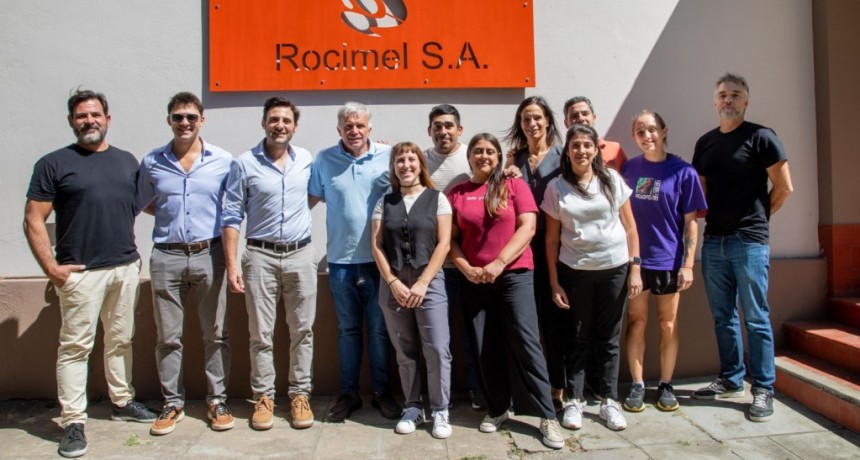 Berazategui: Carlos Balor entreg&oacute; un nuevo certificado de habilitaci&oacute;n a la empresa Rocimel SA