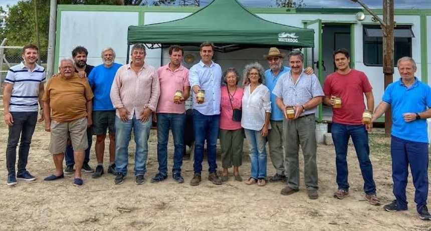 Luján: El Municipio continúa apoyando el crecimiento de los productores apícolas