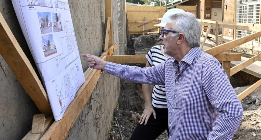 Tigre: Julio Zamora supervisó el inicio de obra del nuevo Teatro Municipal de Don Torcuato