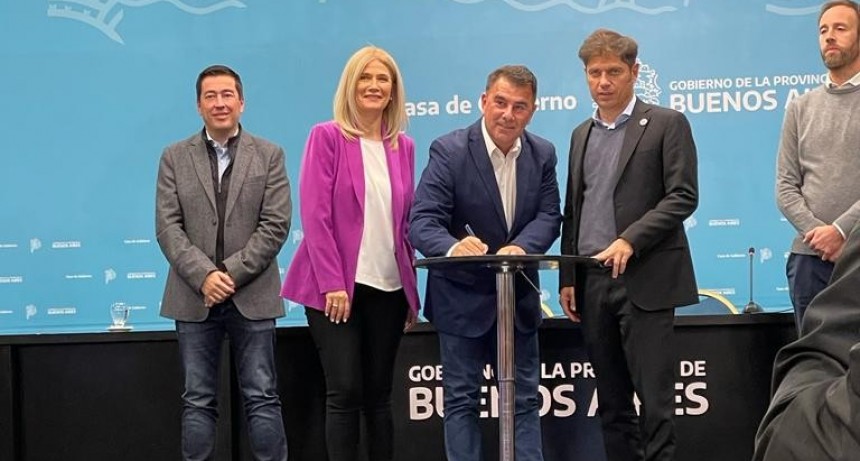 Azul: Bertellys firmó la adhesión al programa Municipios a la Obra para el acondicionamiento de calles de tierra del distrito