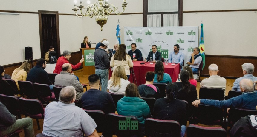 Rivadavia: Martínez firmó contrato con la empresa INDHAL para la construcción de viviendas en América