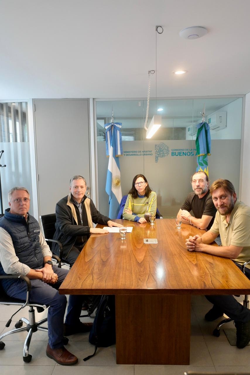 E. Echeverr&iacute;a: Fernando Gray se reuni&oacute; con la Ministra Batakis 