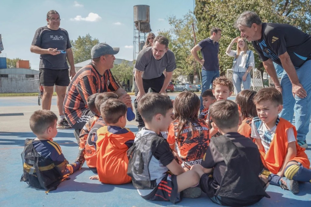 Ituzaing&oacute;: Descalzo encabez&oacute; el lanzamiento de la Liga Deportiva
