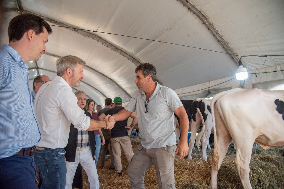 Entre R&iacute;os: Frigerio particip&oacute; de la Expo Provincial de la Leche y reafirm&oacute; el acompa&ntilde;amiento al sector productivo
