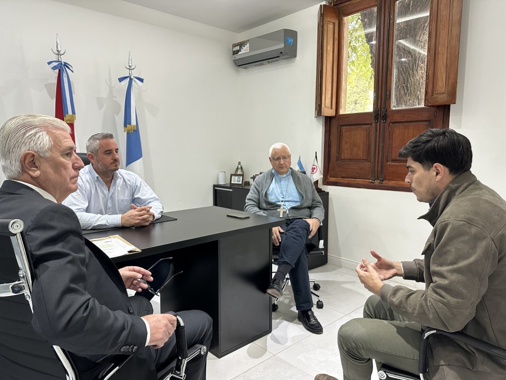 Col&oacute;n (ER): El Obispo Zurbriggen fue recibido por el intendente Walser