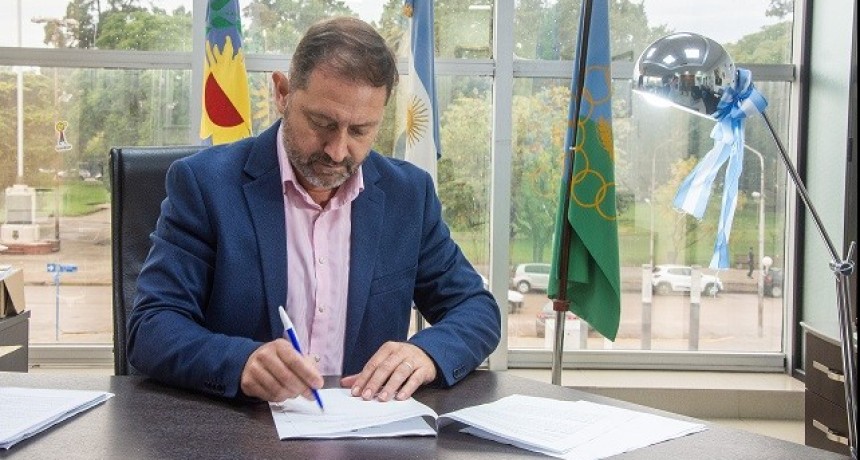 Lincoln: Serenal firm&oacute; un convenio con Naci&oacute;n para la compactaci&oacute;n de veh&iacute;culos  