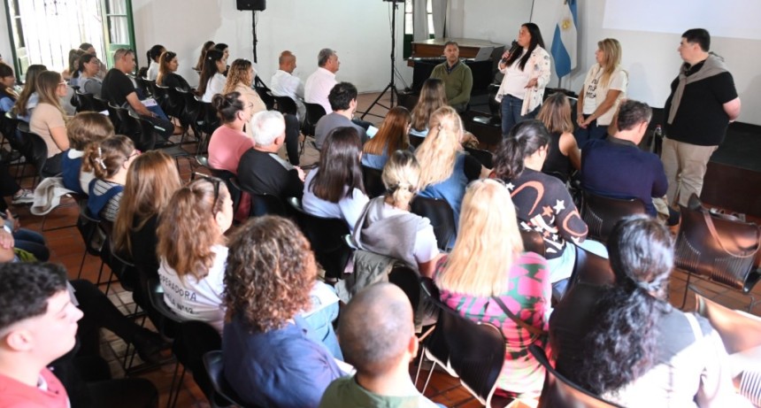 Luj&aacute;n: La Municipalidad entreg&oacute; un subsidio para la adquisici&oacute;n de insumos esenciales escolares