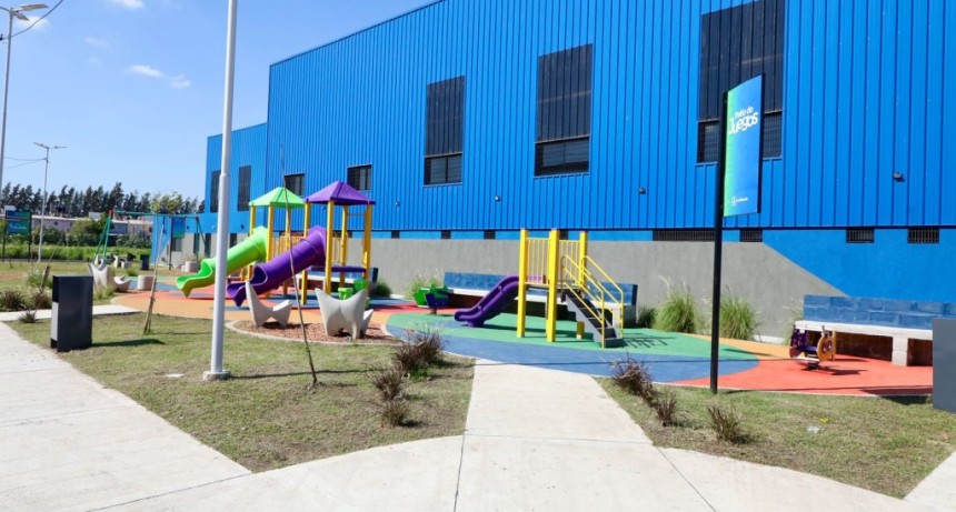 Avellaneda: Ferraresi inaugur&oacute; nuevas plazas y parques en el distrito