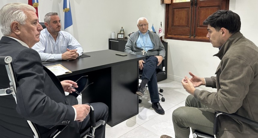 Col&oacute;n (ER): El Obispo Zurbriggen fue recibido por el intendente Walser