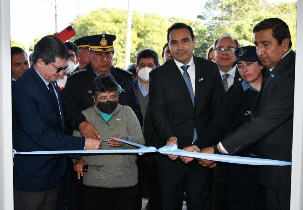 Corrientes: Valdés inauguró nueva Comisaría en el Dr. Montaña e instó a la fuerza policial a brindar el mejor servicio para la comunidad