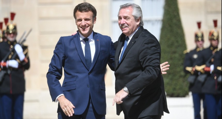 Fernández con su par de Francia, Emmanuel Macron: “El mundo necesita hoy más alimentos y más proteínas, no más misiles”
